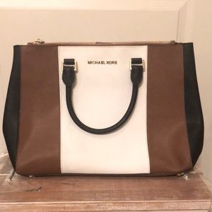 Michael Kors Large Jet Set Center-Striped Tote
